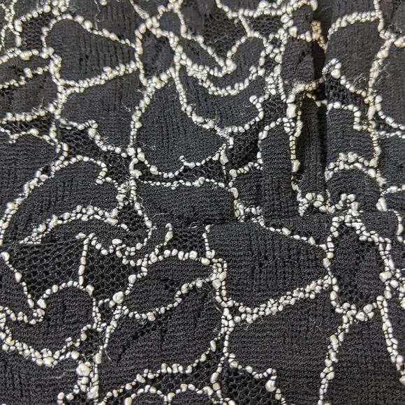 Le Château White Corded Lace Sleeveless Top V-Neck Blouse Size XS - Picture 12 of 15